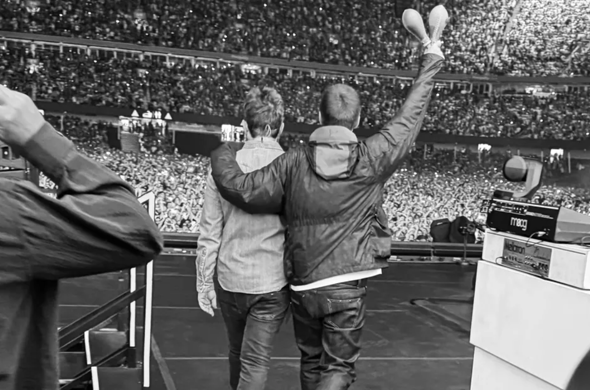 “Slide Away”: a mais bela canção do Oasis e a que mais quero ouvir no show