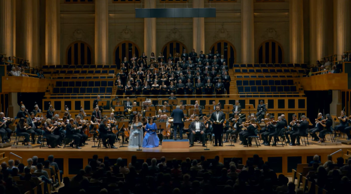 Beethoven, Stockhausen e Bach contra um sujeito de chinelo na Sala São Paulo